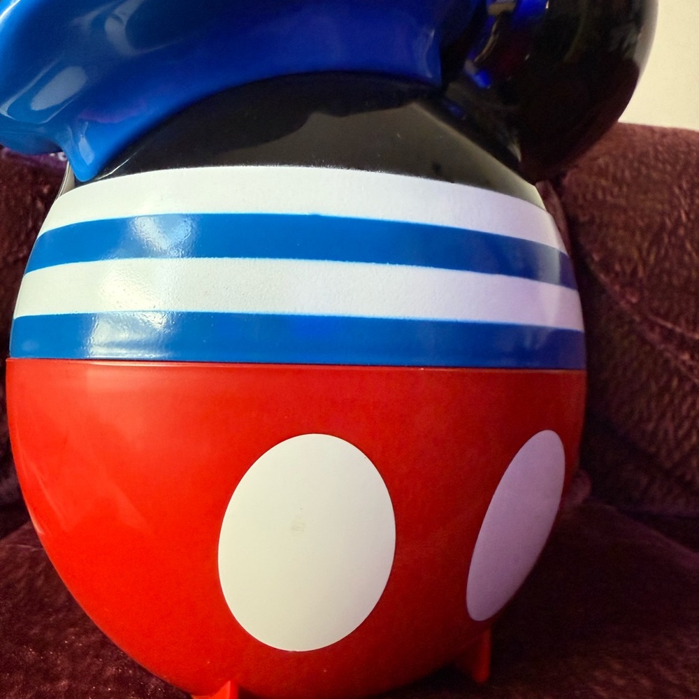 Mickey Mouse Popcorn Bucket - Picture 5 of 6